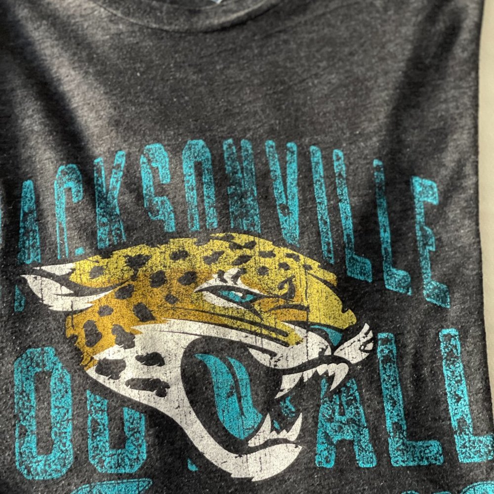 NFL Jacksonville Jaguars Football T-shirt - Picture 6 of 6
